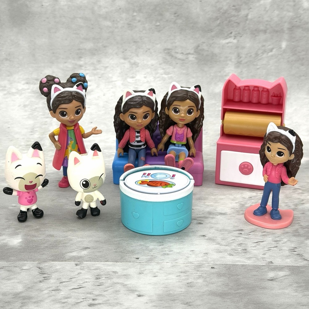 Gabbys Dollhouse Figures Lot 9 Pc DreamWorks Pandy Paws Accessories Furniture